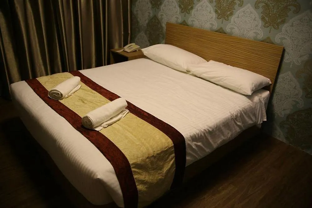 Jay Hotel Johor Bahru 3*,
